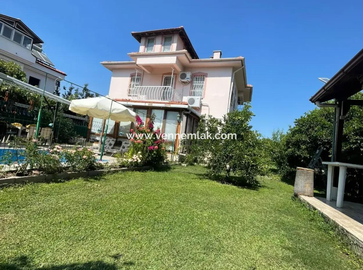 Exklusive Villa Zum Verkauf In Okçular